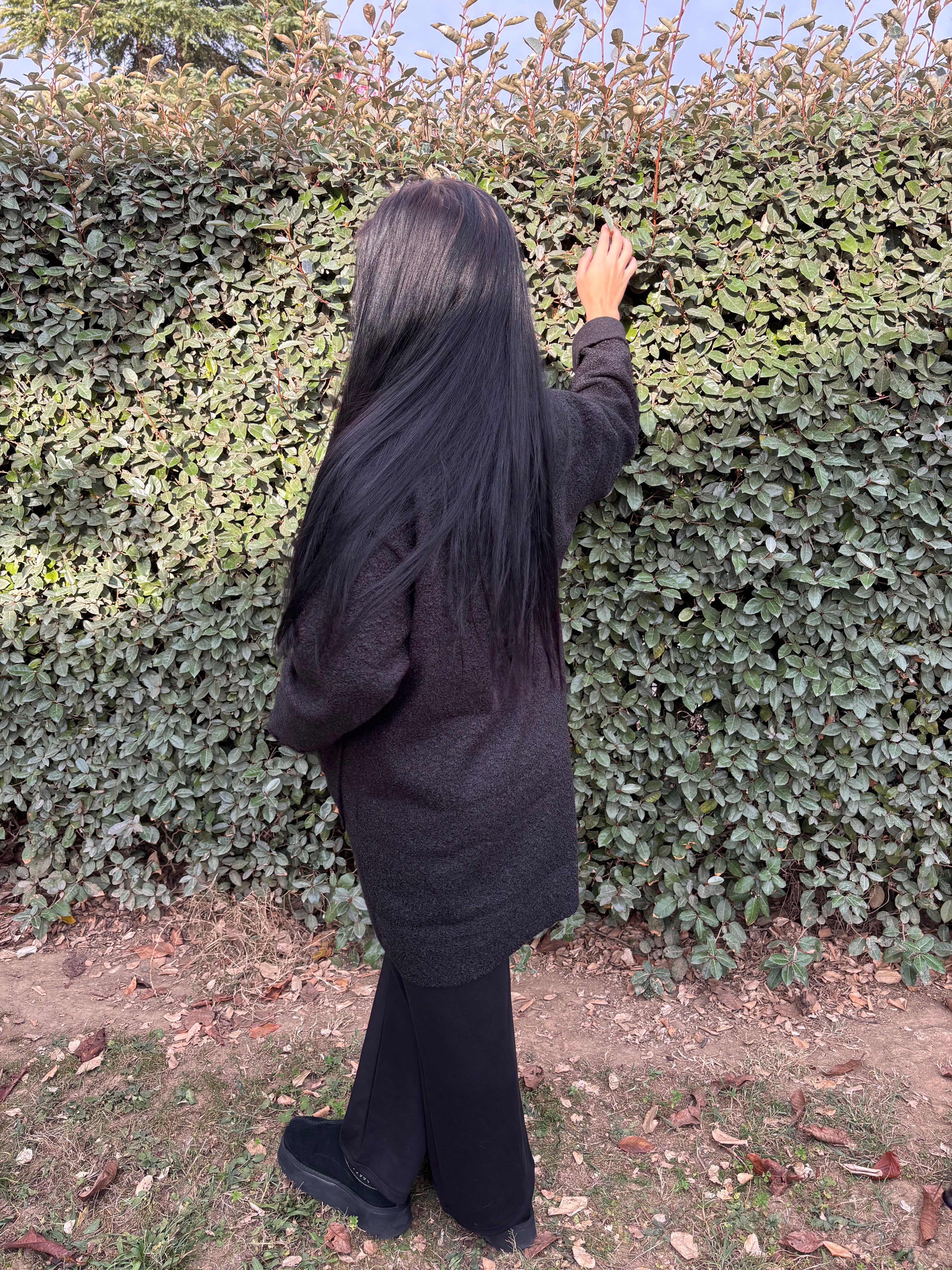 Veste Clara – longue à boutons dorés (Taille unique)