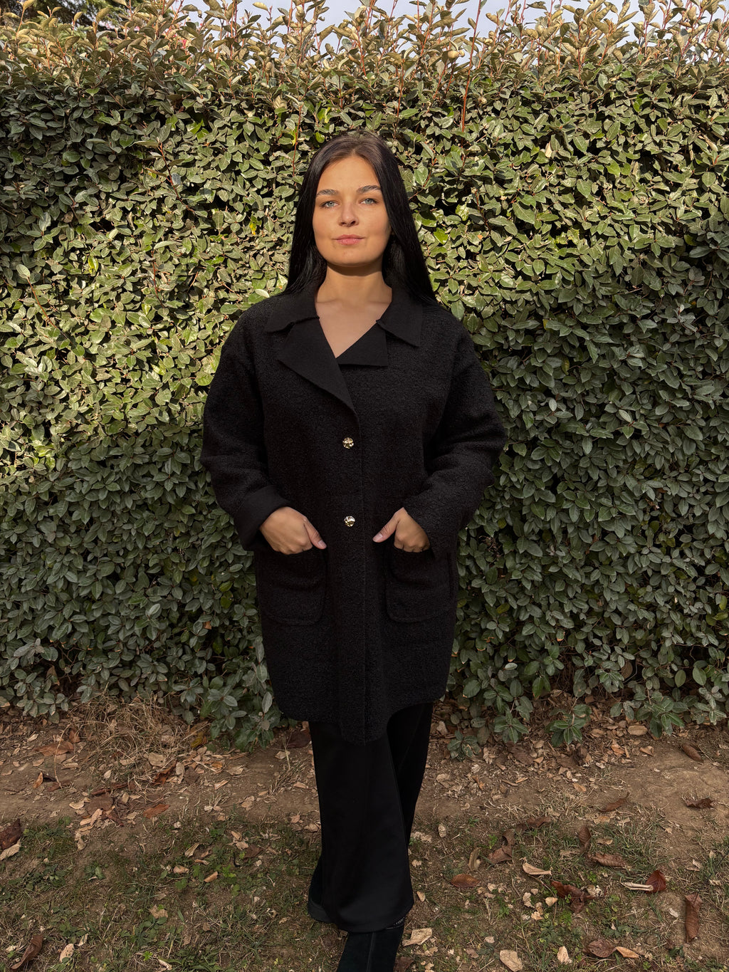 Veste Clara – longue à boutons dorés (Taille unique)