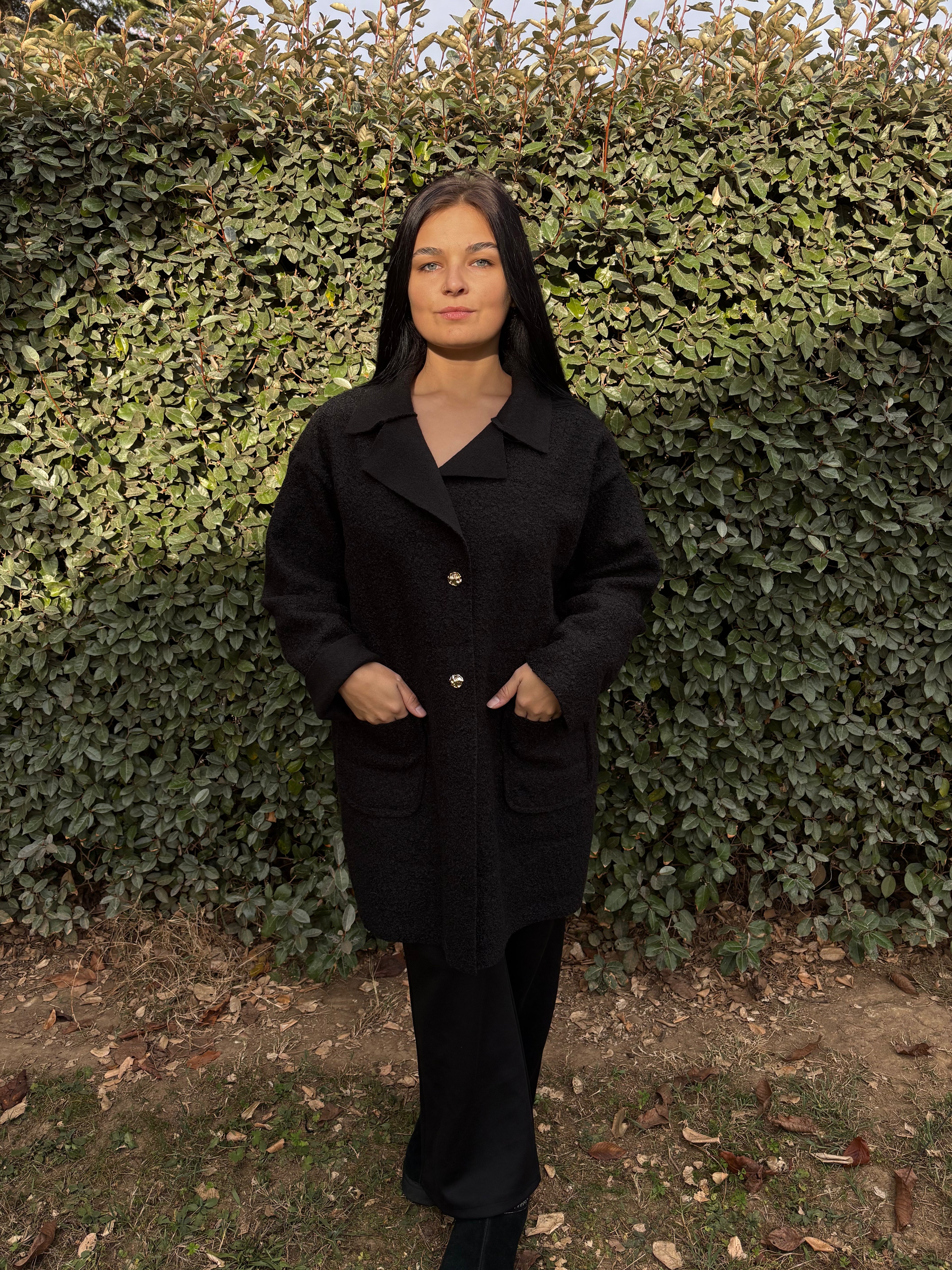 Veste Clara – longue à boutons dorés (Taille unique)