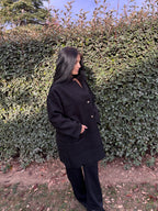 Veste Clara – longue à boutons dorés (Taille unique)